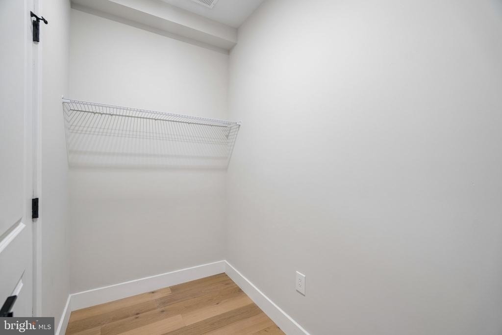 609 E Locust Avenue - Photo 22