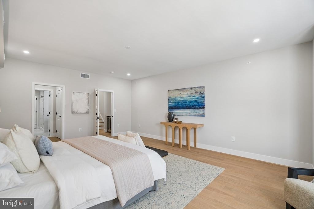609 E Locust Avenue - Photo 41
