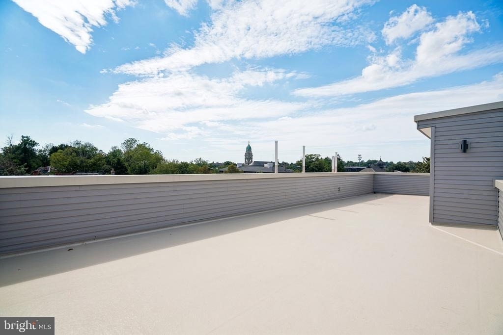609 E Locust Avenue - Photo 62