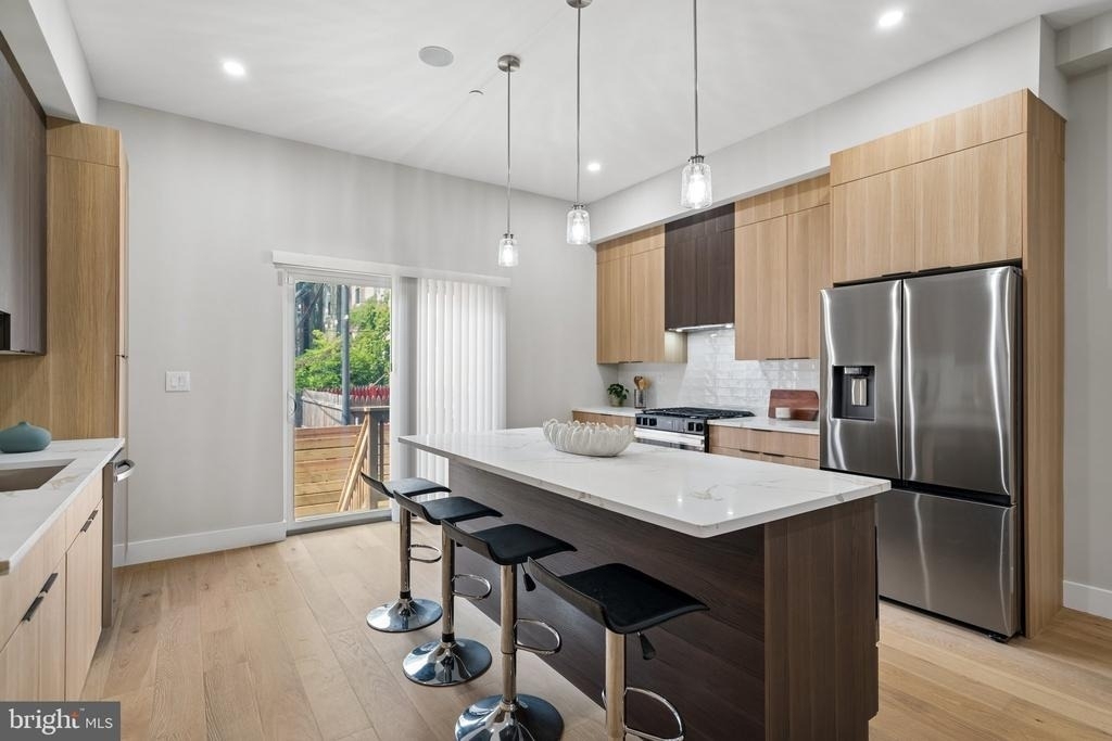 609 E Locust Avenue - Photo 13