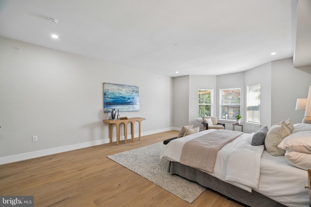 609 E Locust Avenue - Photo 39