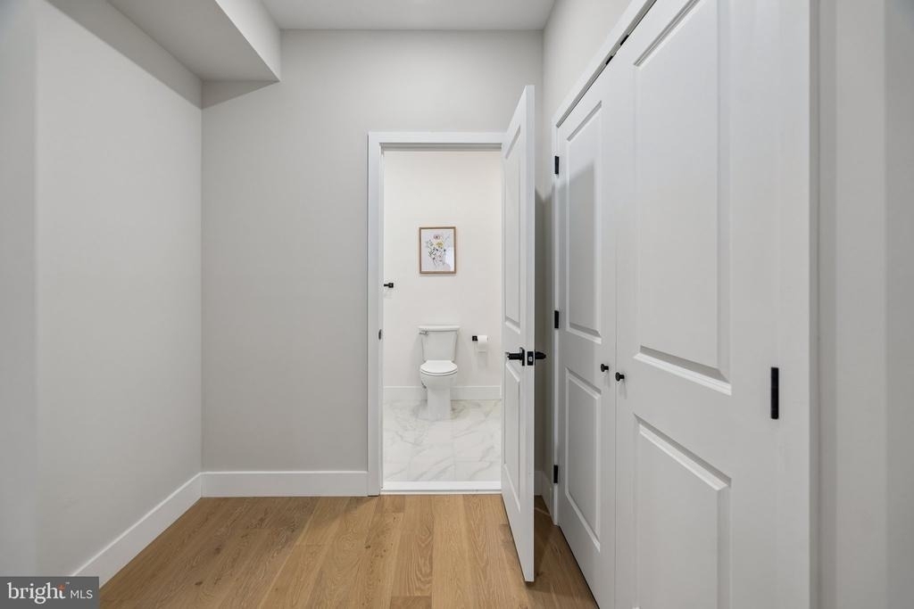 609 E Locust Avenue - Photo 30