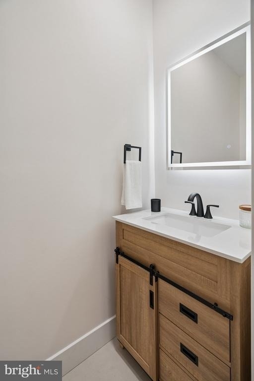 609 E Locust Avenue - Photo 24