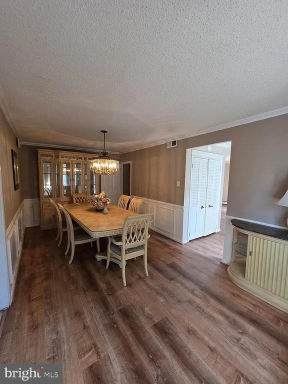 1010 Strahle Street - Photo 5