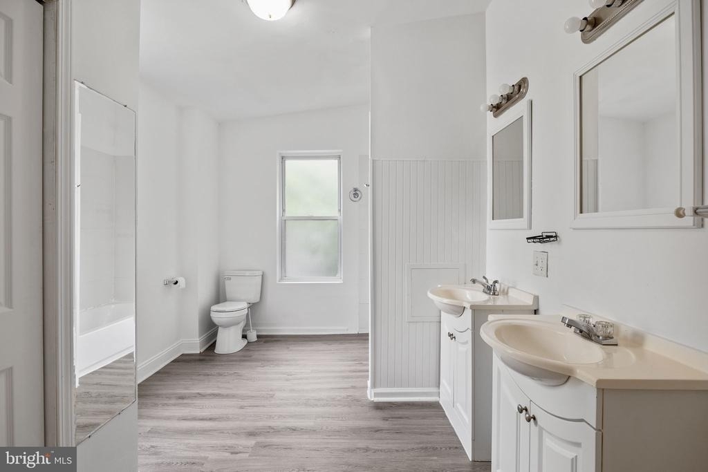 206 Baldwin Street - Photo 15