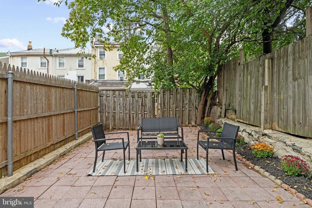 206 Baldwin Street - Photo 13