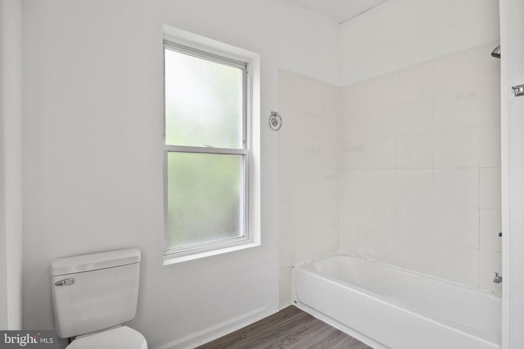 206 Baldwin Street - Photo 17