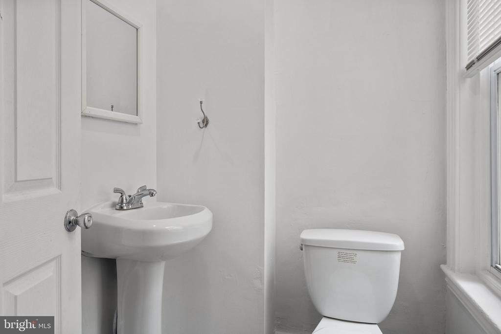 206 Baldwin Street - Photo 7