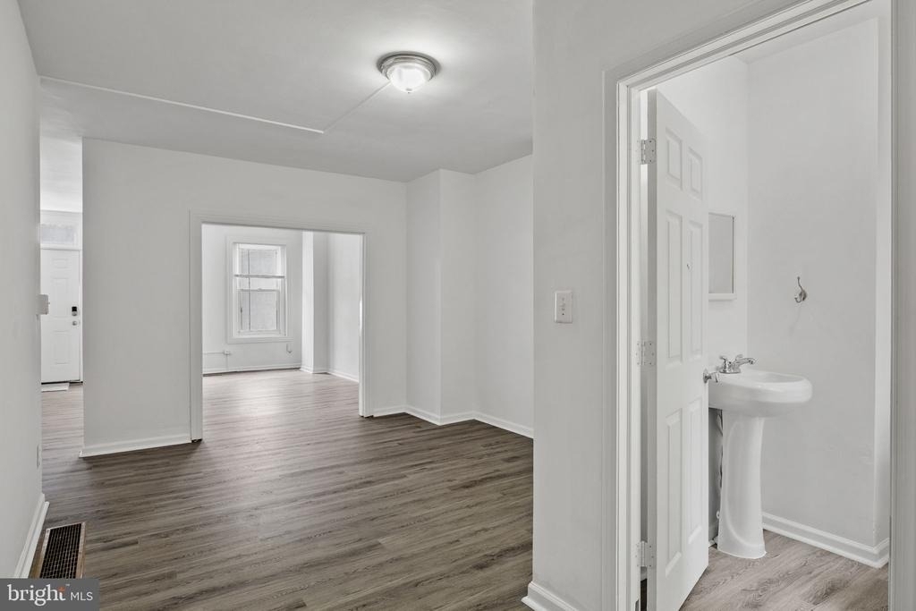 206 Baldwin Street - Photo 6