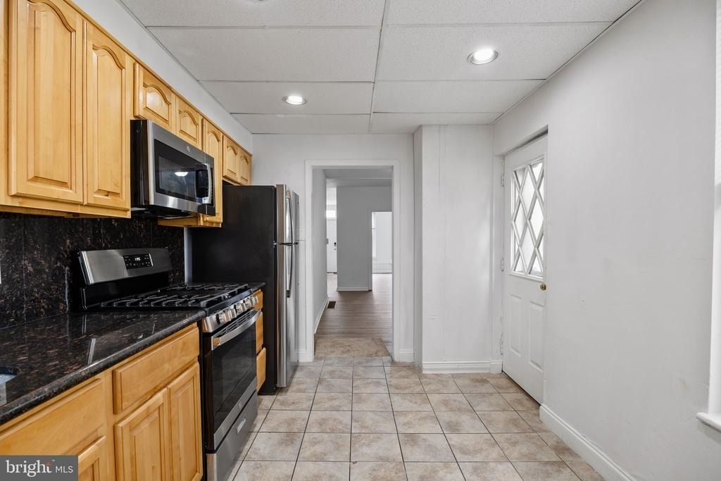 206 Baldwin Street - Photo 11
