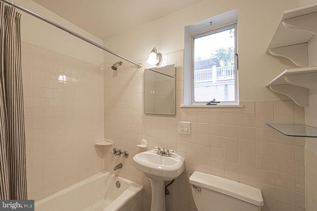 403 S 23rd Street - Photo 8