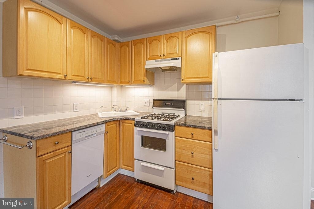 403 S 23rd Street - Photo 3