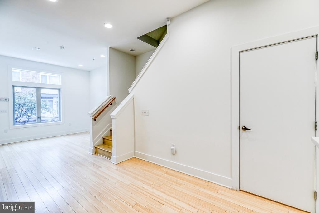 919 N 5th Street - Photo 2