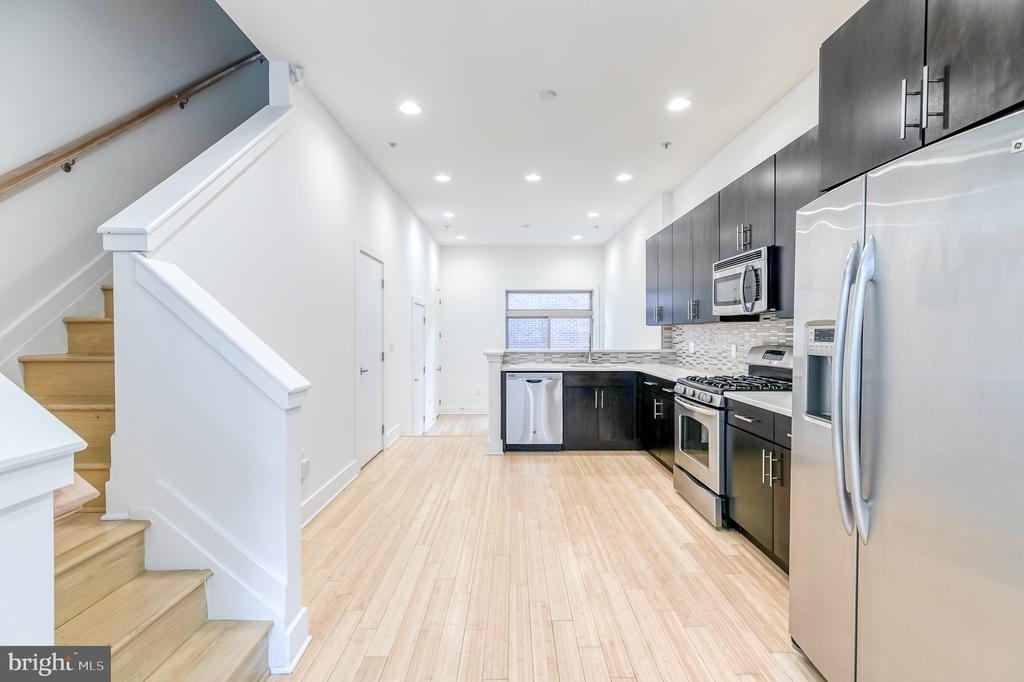 919 N 5th Street - Photo 1