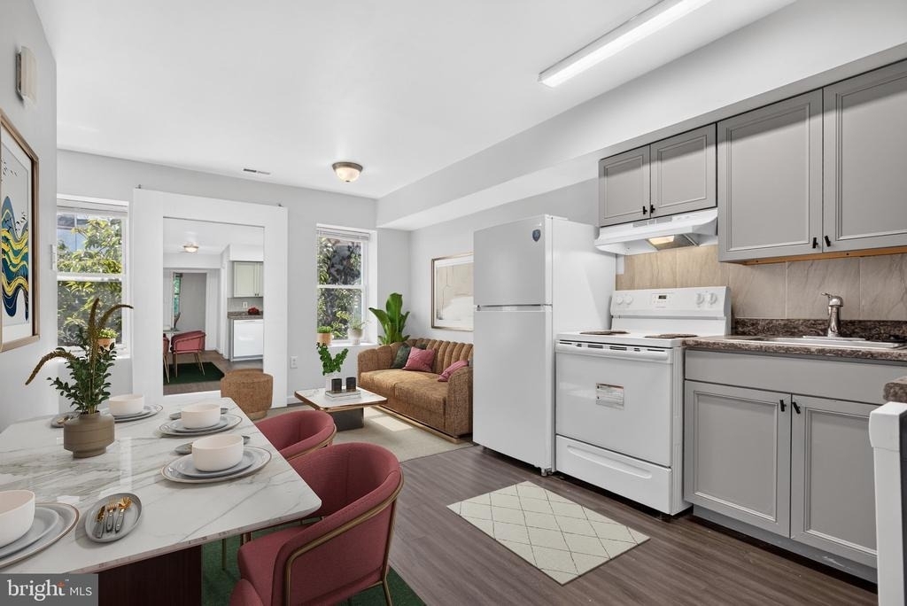 1537 W Stiles Street - Photo 0