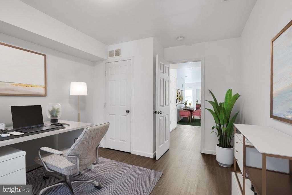 1537 W Stiles Street - Photo 6