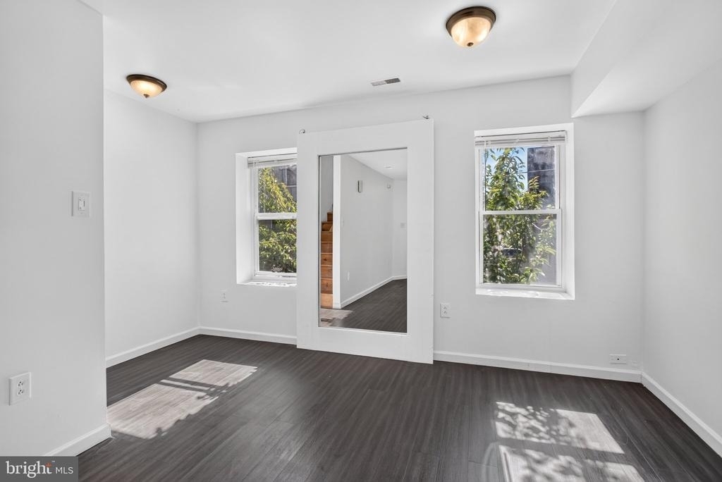 1537 W Stiles Street - Photo 15