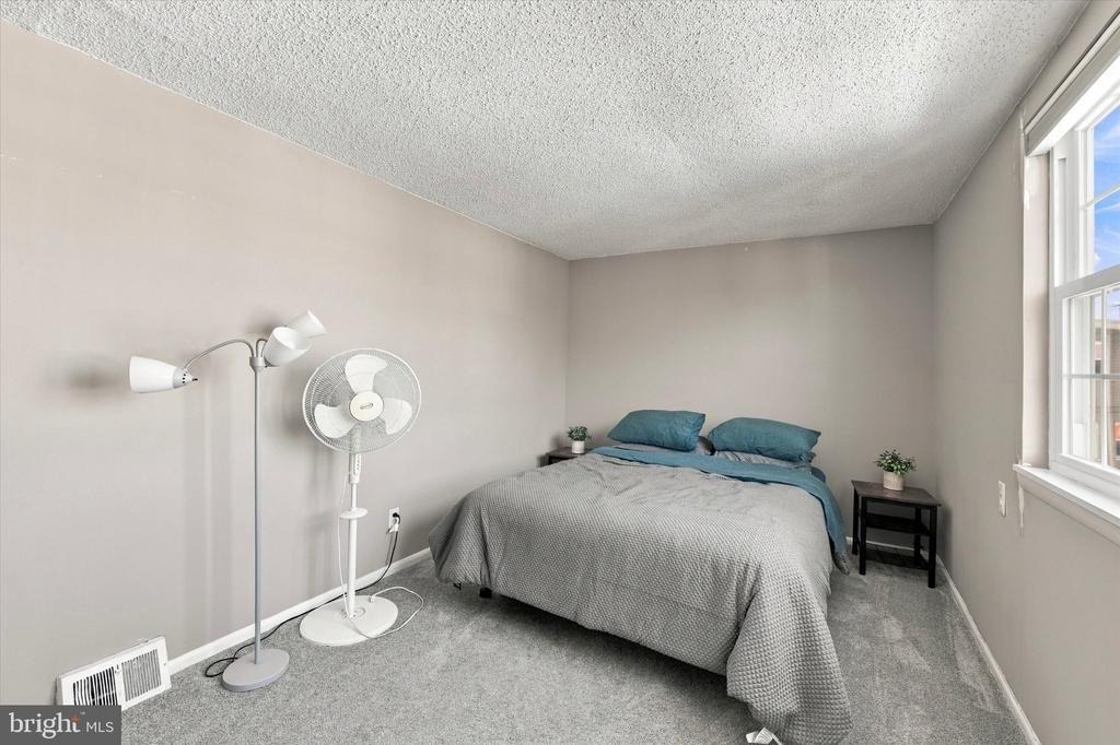 10816 Harrow Road - Photo 21
