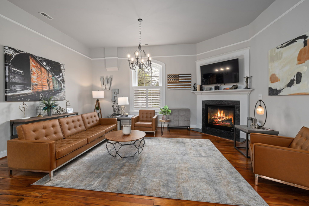 813 Brewer Avenue - Photo 3