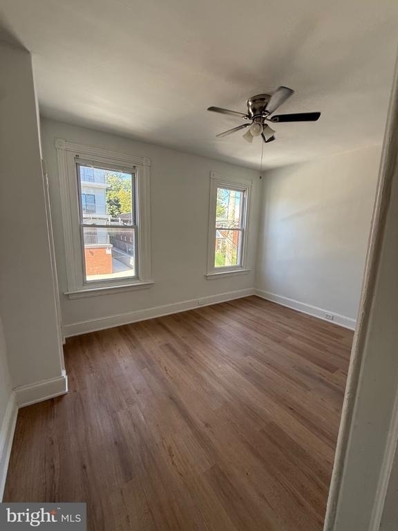 402 E Walnut Lane - Photo 1