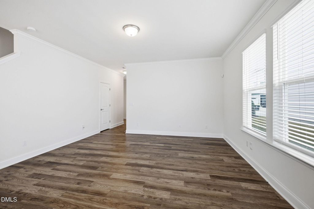 227 E Porthaven Way - Photo 5