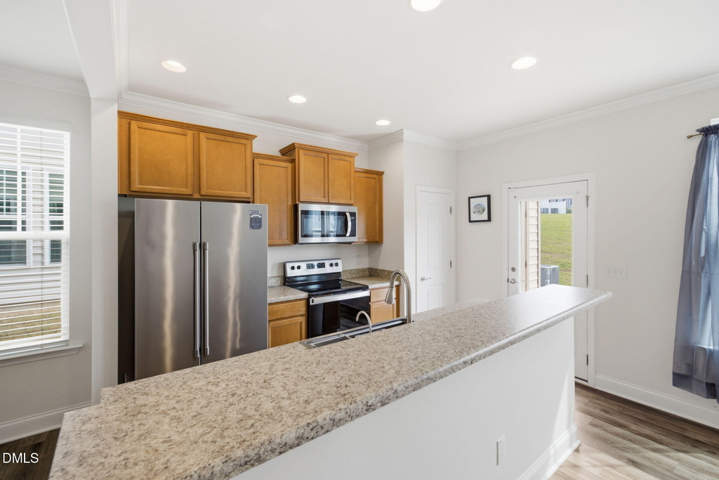 227 E Porthaven Way - Photo 7
