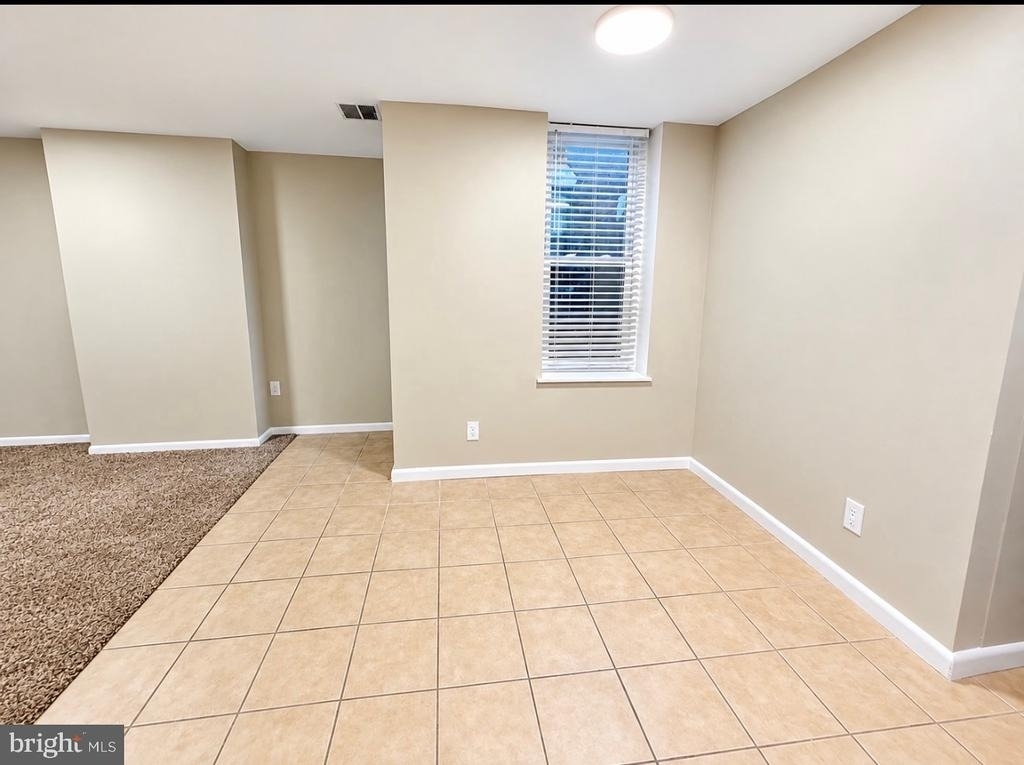 1438 Snyder Avenue - Photo 5