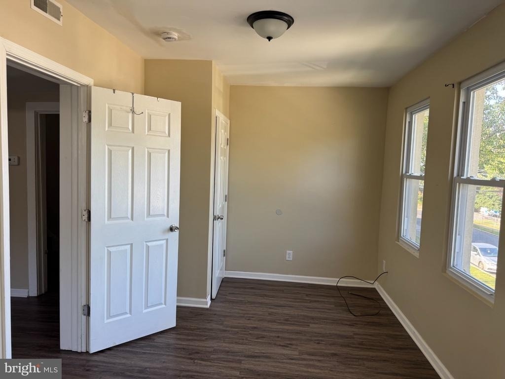 410 Folcroft Avenue - Photo 8