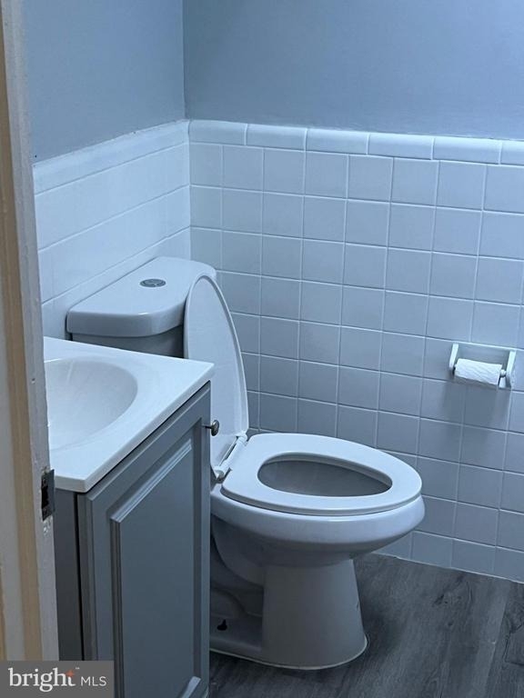 238 W 22nd Street - Photo 8