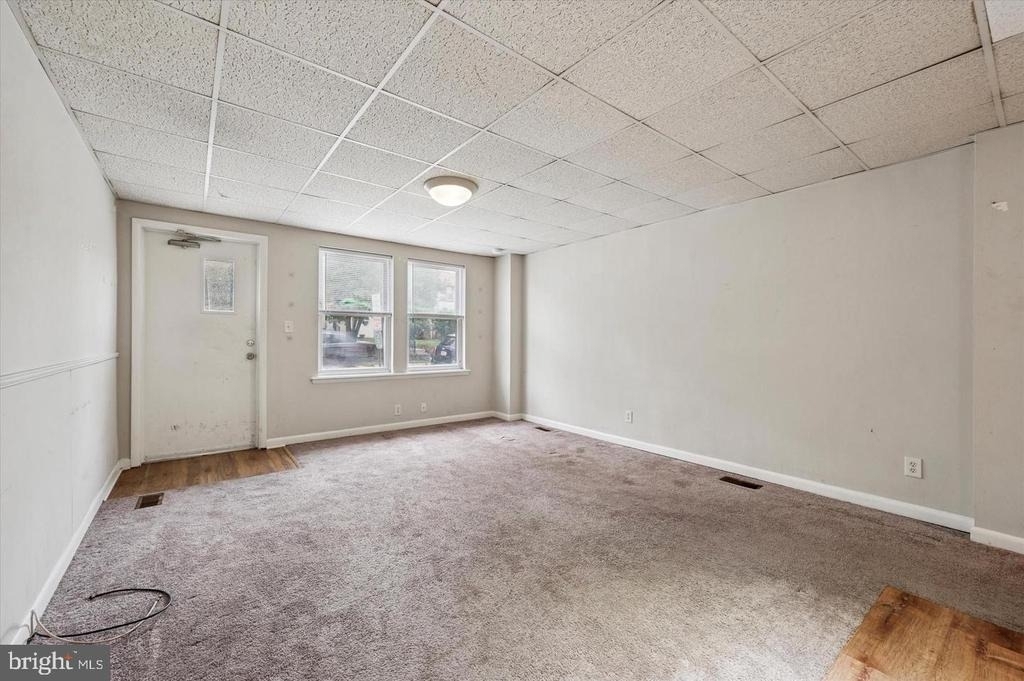 271 N Wycombe Avenue - Photo 8