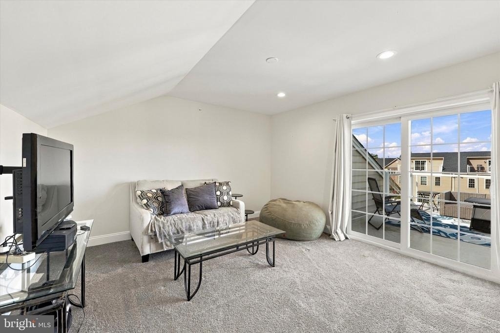 16728 River View Circle - Photo 12
