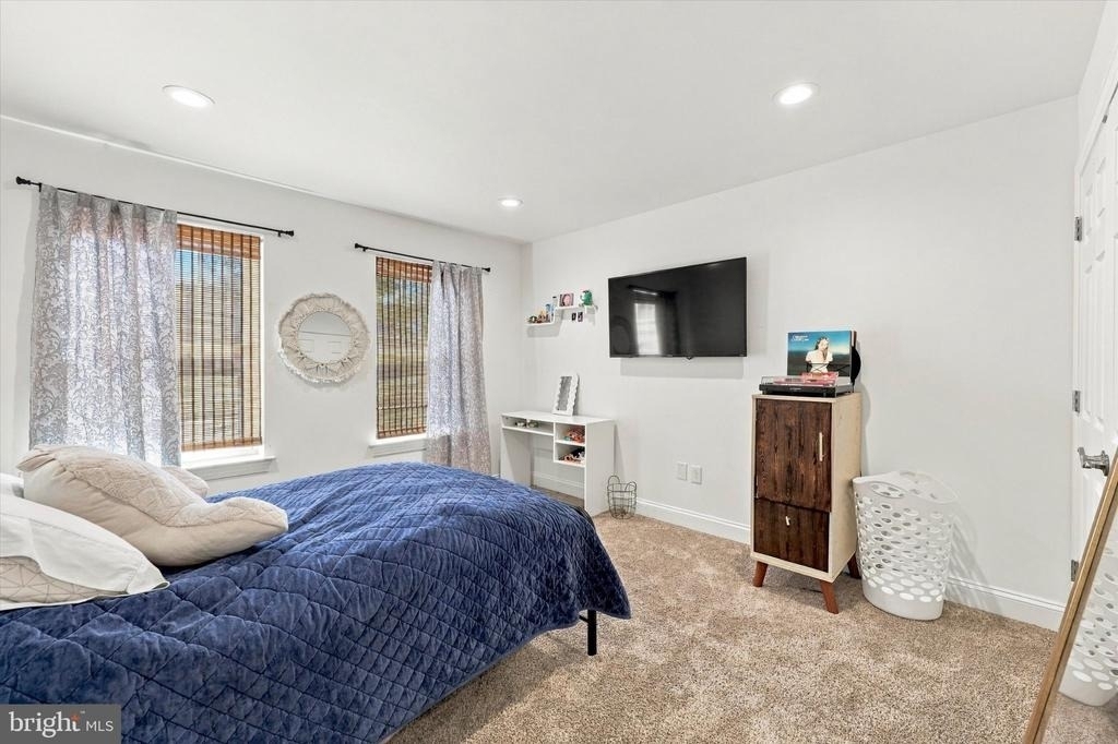 16728 River View Circle - Photo 7