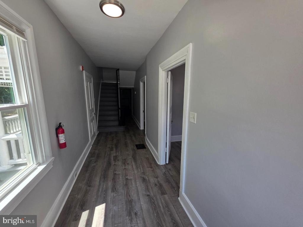 277 E Broadway - Photo 0