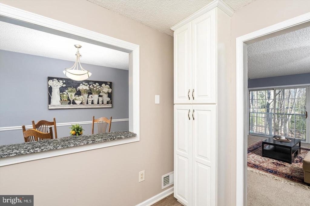 18 Versailles Court - Photo 11