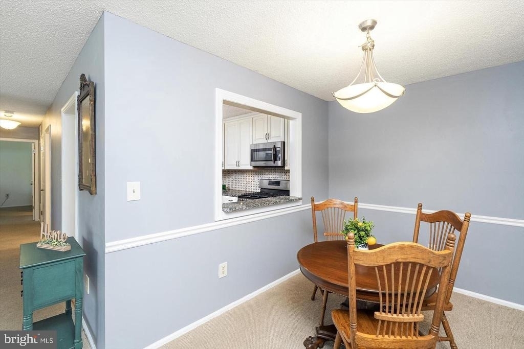 18 Versailles Court - Photo 7