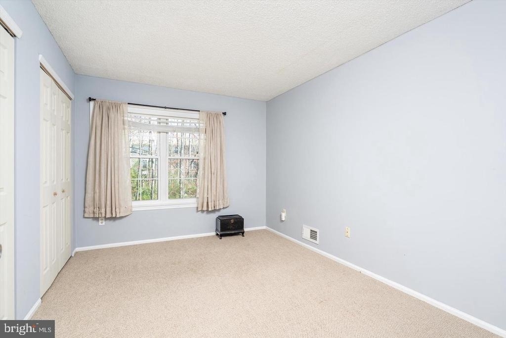 18 Versailles Court - Photo 14