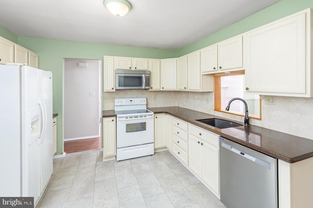 5 Madison Street - Photo 5