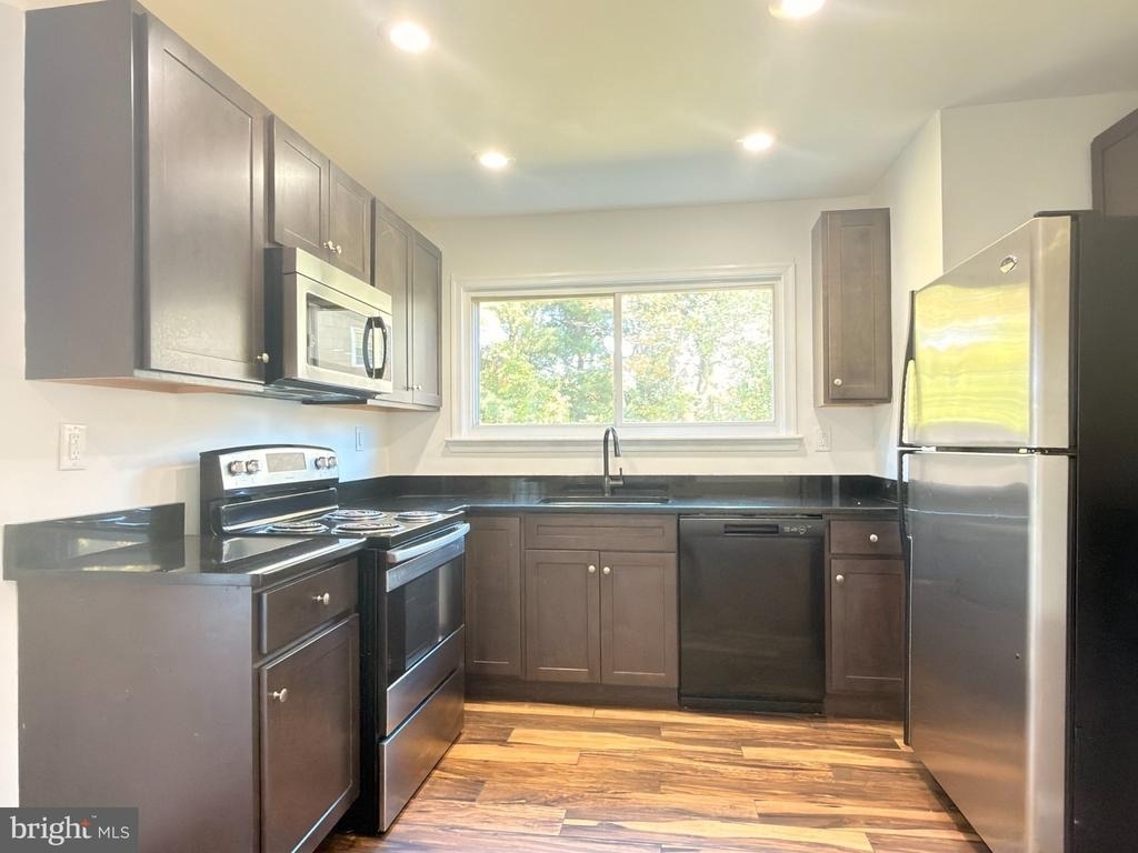 12 Corona Court - Photo 7