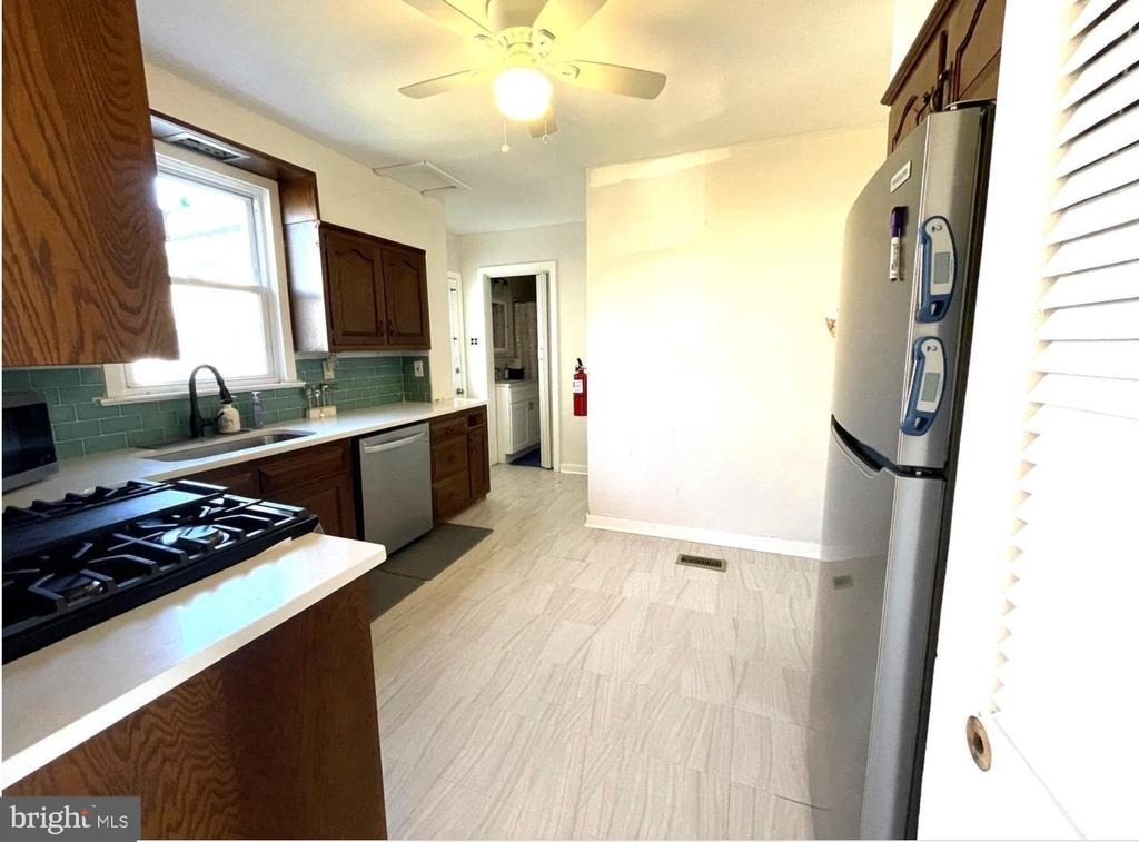 4705 Camden Avenue - Photo 6
