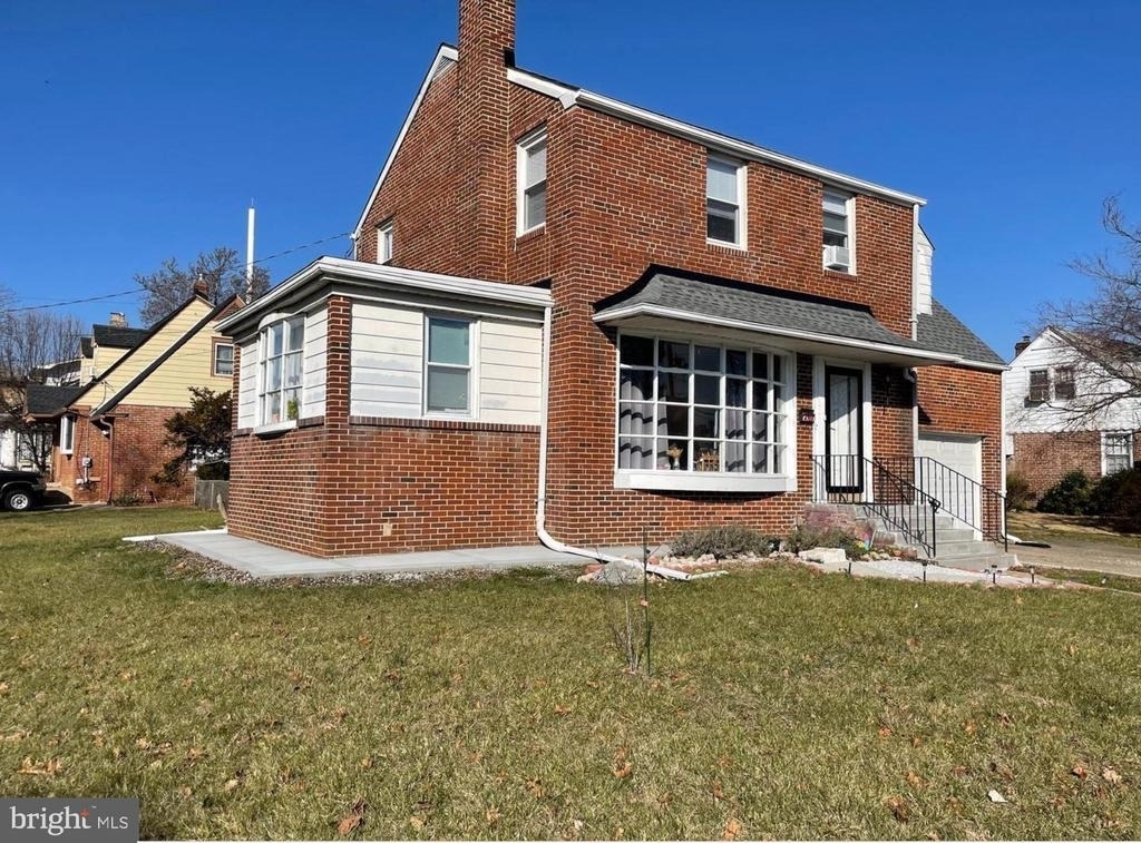 4705 Camden Avenue - Photo 1