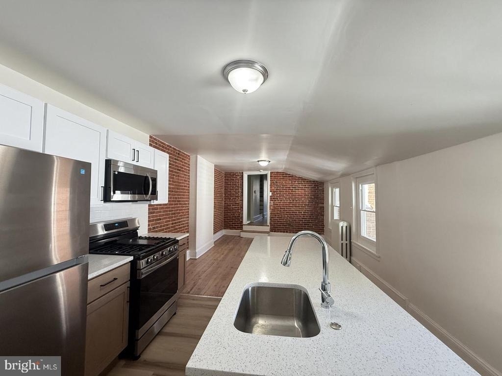 116 E Broad Street - Photo 4