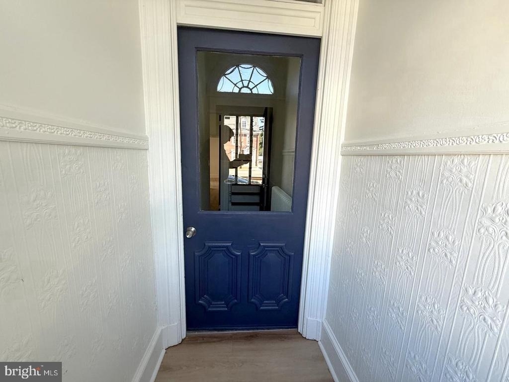116 E Broad Street - Photo 1