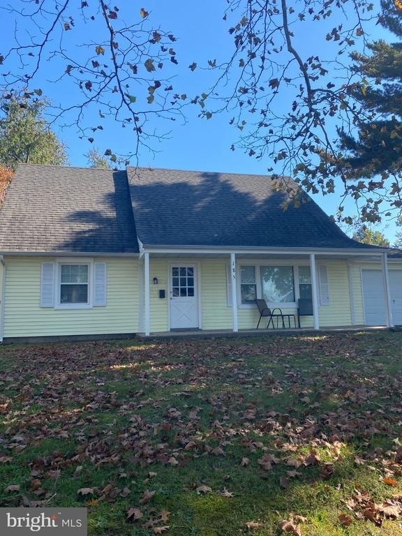 185 Hazelwood Circle - Photo 1