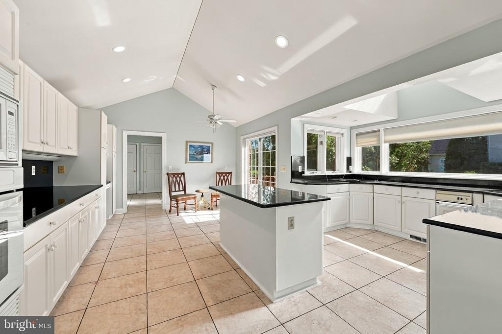309 Blue Bay Road - Photo 2