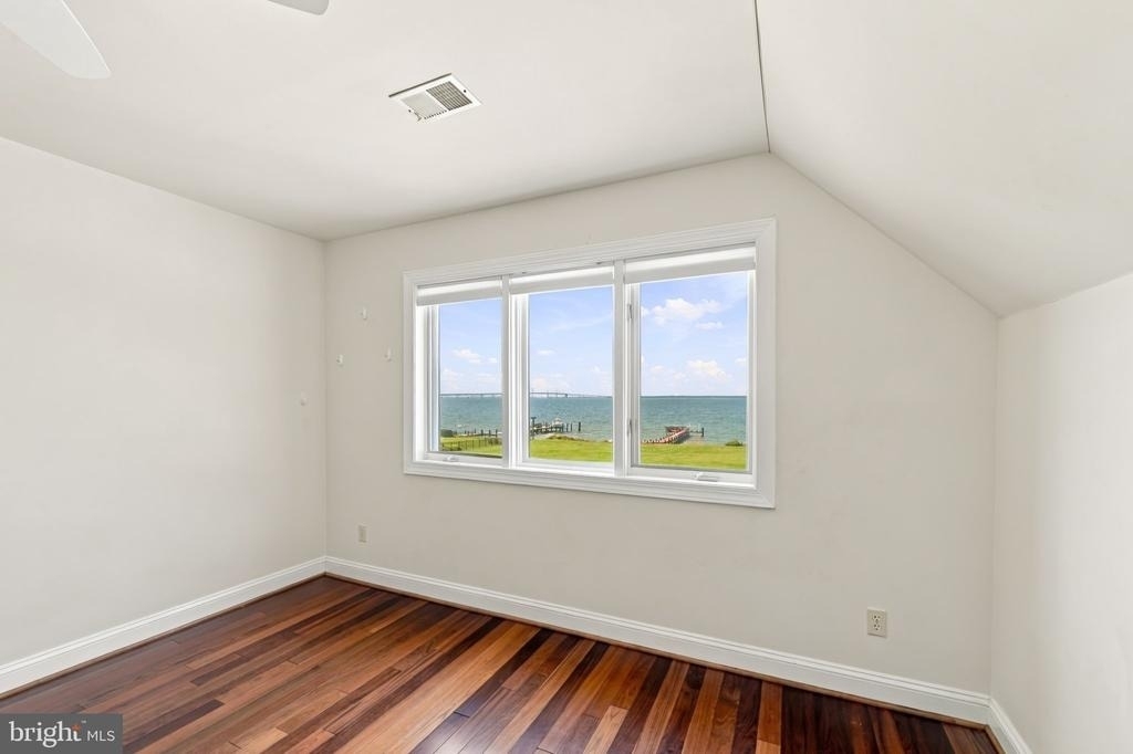309 Blue Bay Road - Photo 28
