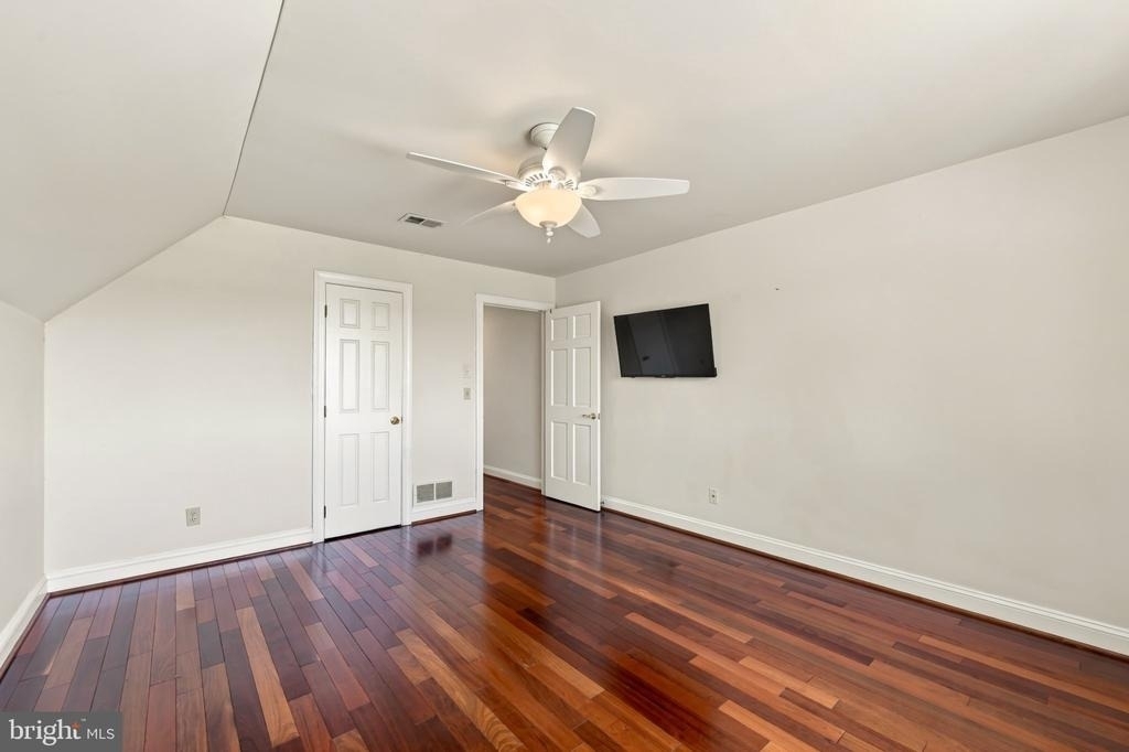 309 Blue Bay Road - Photo 29