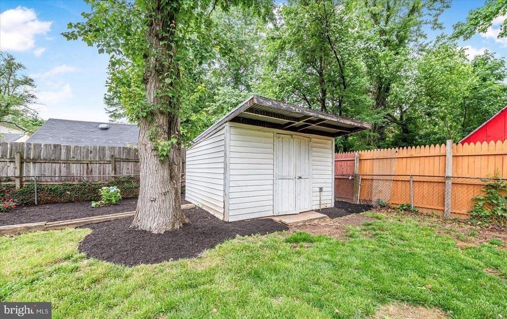 6902 21st Avenue - Photo 3