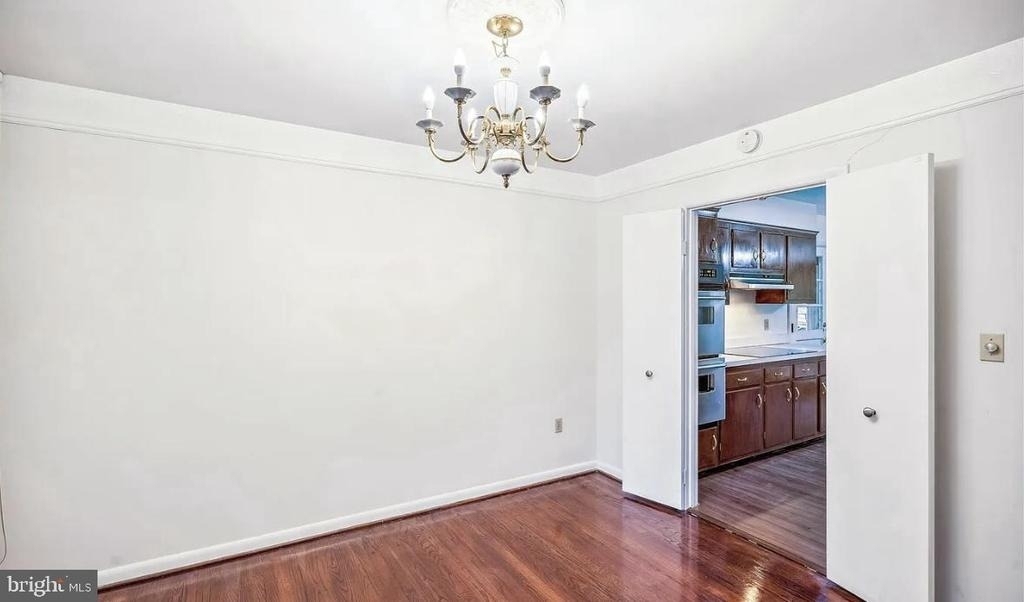2406 Mistletoe - Photo 1