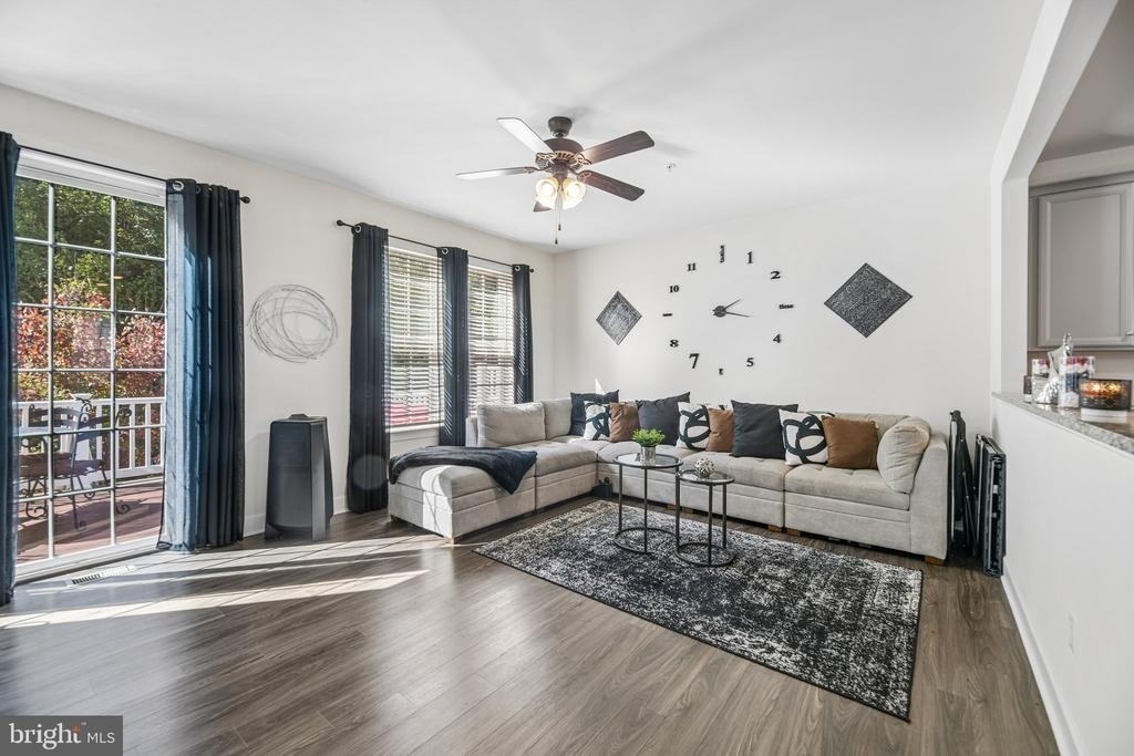 9123 Fox Stream Way - Photo 8