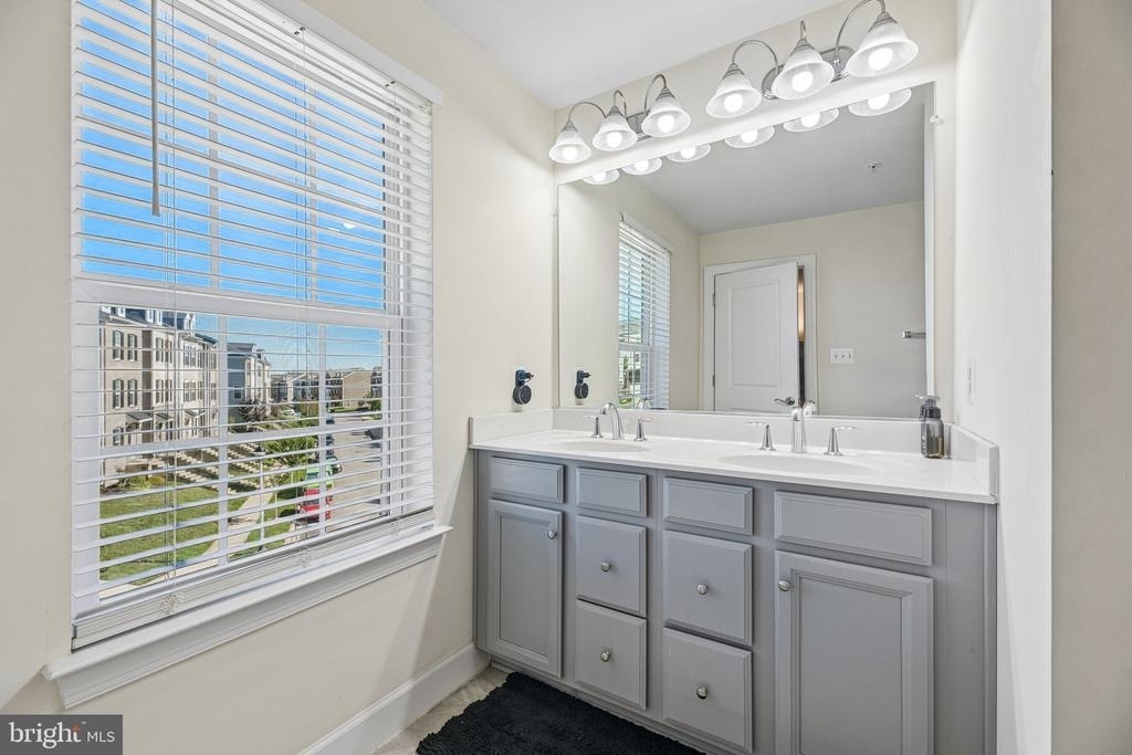 9123 Fox Stream Way - Photo 36